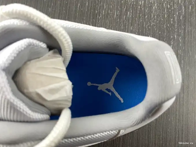 Rep TB Grey Cement 11 Air AV2187-140 Jordan Low 0508